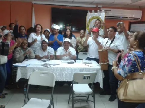 Aeve hace llamado a seguir con la huelga nacional
