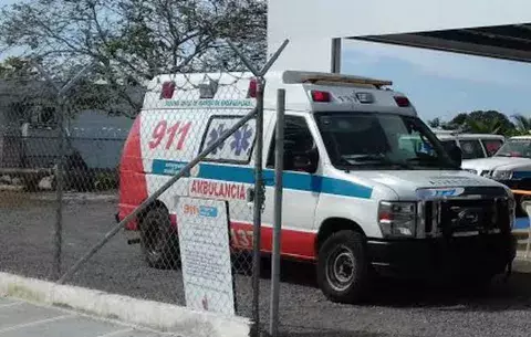 Vive para contarlo, rayo casi fulmina a agente del Senan