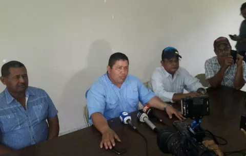 APACH anuncia protestas en David con sus tractores 