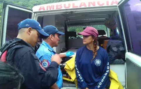 Hallan con vida a colombiana desaparecida en el Sendero El Pianista