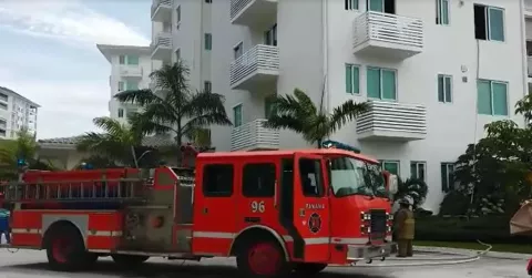 Bomberos sofocan incendio en apartamento del Bijao, en Antón