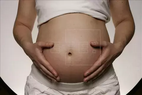 Mujer da a luz mellizos por tercera vez en dos años