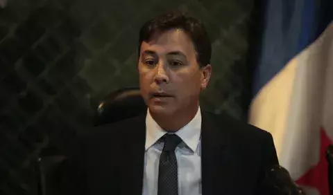 Meliton Arrocha decide retirar anteproyecto 'Derecho al Olvido' 