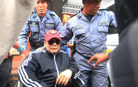 Noriega teme por su vida si revela lo que muchos no quieren