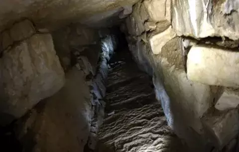 Descubren sistema de canales de agua bajo Templo de Inscripciones en Palenque