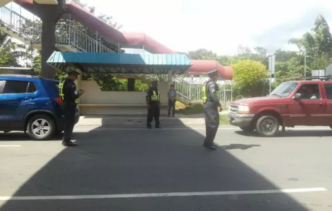 Ladrones armados roban auto ganado en la Feria Internacional de David