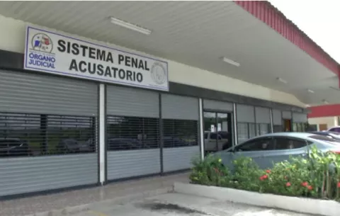 Mantienen detención provisional del empresario Richard Fifer