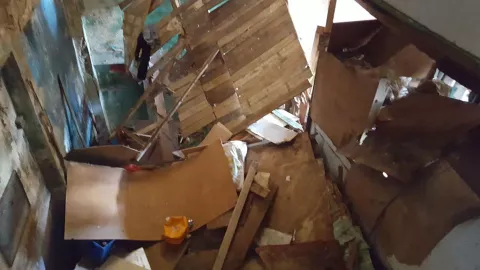 Dos familias de la casa Wilcox afectadas por desplome del piso 