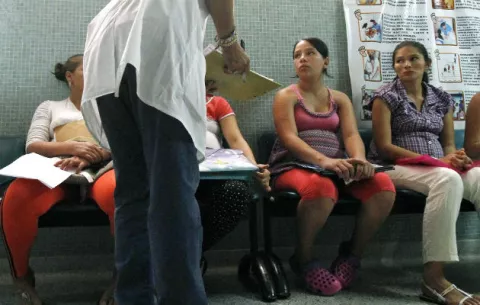 Gobierno de Nicaragua envía nuevo contingente de médicos a ruta canalera