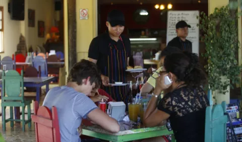 Propinas tampoco deben sugerirse