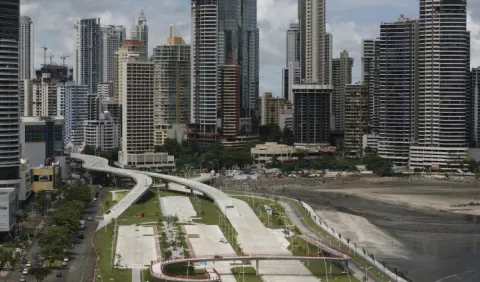 Panamá oficializa ofensiva comercial contra Colombia