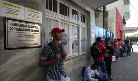 Cae empleo en sector privado de Argentina 