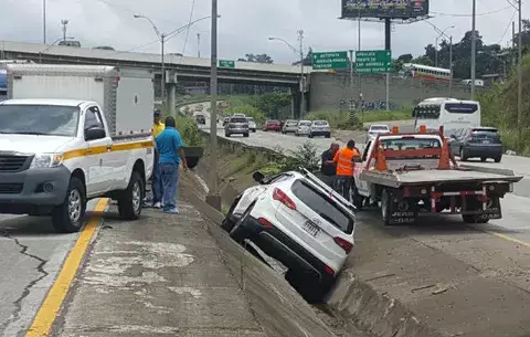 Conductor muere en la autopista Arraiján- La Chorrera