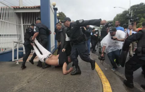 Camacho: "Va a haber derramamiento de sangre si las cosas siguen así"