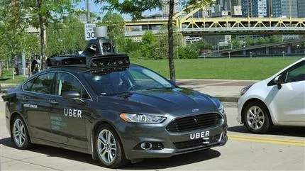 Uber ofrecería pronto taxis con autos autónomos