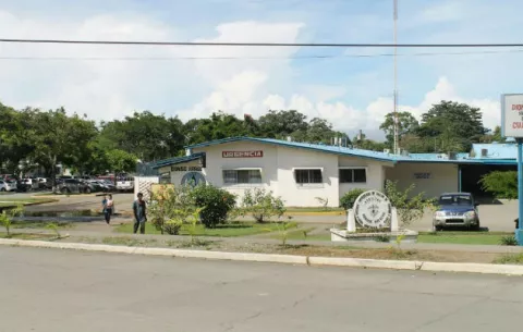Se llevan dos mil dólares en robo a mano armada, hay un herido 