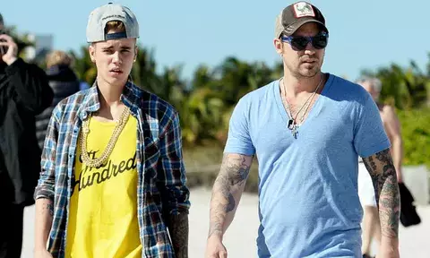 Papá de Justin Bieber, orgulloso del tamaño del pene de su hijo