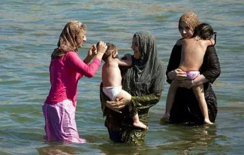 Niza se suma al veto al "burkini" en las playas