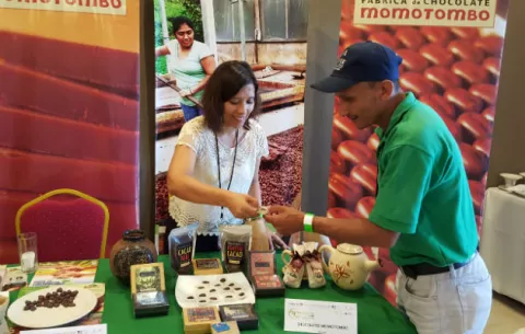 Pequeños productores de Centroamérica apuestan por cacao fino orgánico