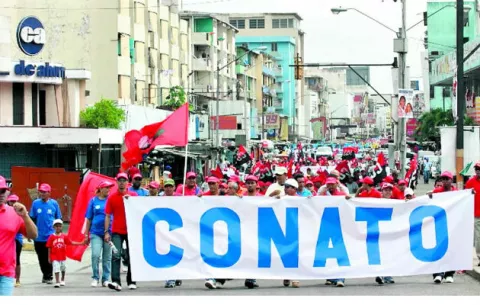 Trabajadores se levantan contra el alza del costo de la vida