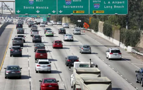 Automovilistas de EEUU recorrieron 2,54 billones de kilómetros en seis meses