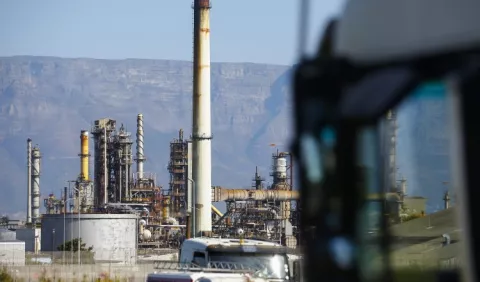 La deuda de grandes petroleras se duplica en dos años por desplome del crudo