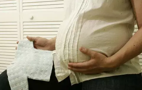  Asociación médica critica a mujer que dio a luz con 62 años