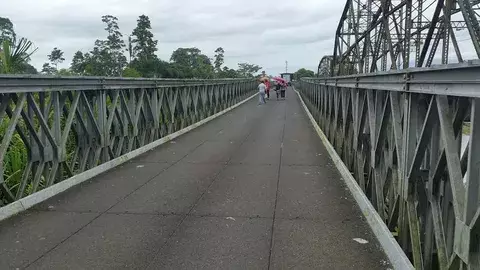 Desconocen paradero de cubanos sobre puente de río Sixaola