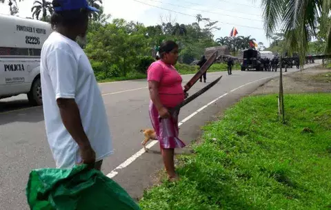 Policías heridos e indígenas detenidos en enfrentamientos en Gualaquita, Bocas del Toro