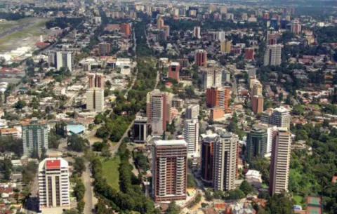 El gobierno entrega al Congreso su propuesta de reforma fiscal en Guatemala