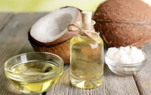 Aceite de coco en tu rutina de belleza