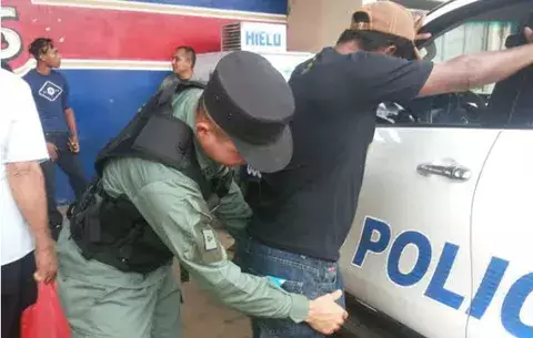 Detienen a sujeto con arma en San Agustín de Los Santos