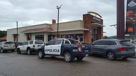 Asaltan restaurante de comida rápida en Sabanitas, Colón