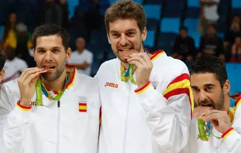 Morder medallas olímpicas tiene su razón