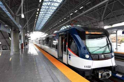 Trabajadores informales protestan desalojo por construcción de línea 2 del Metro de Panamá