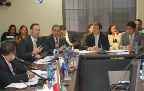 Ministro del MICI sustenta proyecto de presupuesto para 2017