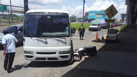 Motorizado se accidente en Cristóbal, Colón