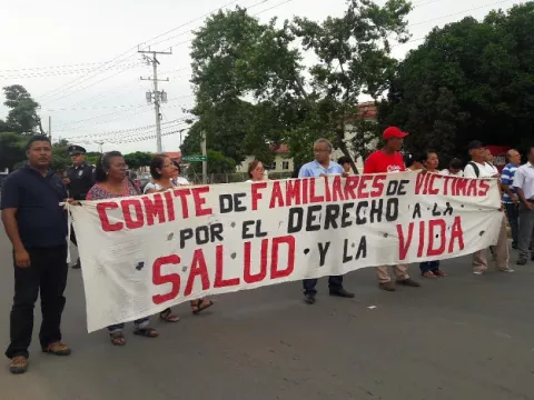 Pacientes envenenados con jarabe cerraron la Interamericana en Coclé