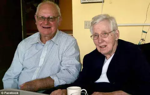 Pareja muere con apenas 20 minutos de diferencia tras 63 años juntos