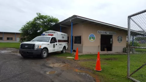 Sorprenden a estudiante de 13 años con arma de fuego  