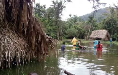 Ngabes denuncian inundación de tierras tras continuidad de llenado de Barro Blanco