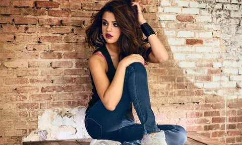 Selena Gomez quiere a un chico de bajo perfil para mantener una relación