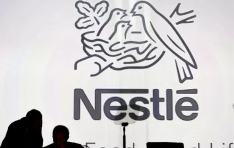 Beneficio neto de Nestlé baja 9 % por ajuste de impuestos diferidos