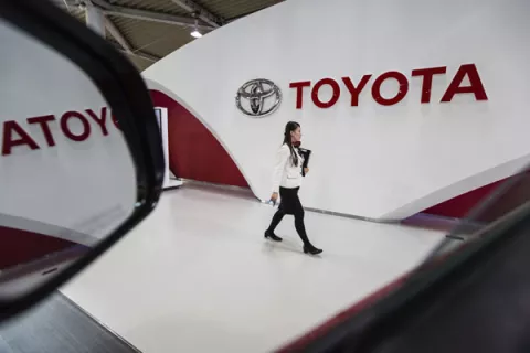 Toyota llama a revisión por segunda vez 337.000 RAV4 y Lexus HS 250h