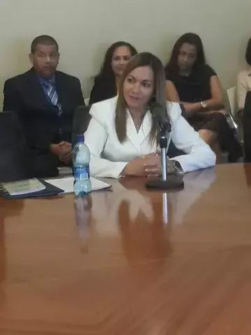 Directora del Senniaf anuncia revisión de programas de adopción 