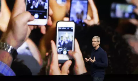 Apple muestra el mejor iPhone 'jamás creado', sin entrada de audio