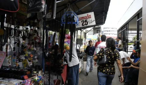 $2 millones para 'liberar aceras'