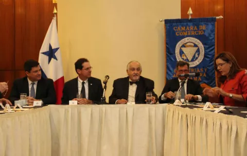  Buscan estrategias para garantizar el agua en tiempo de crisis 
