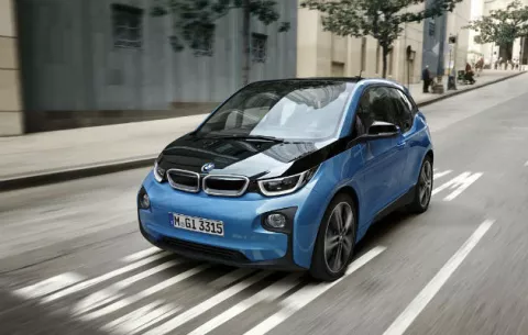 Presentan en Panamá el primer automóvil 100% eléctrico 