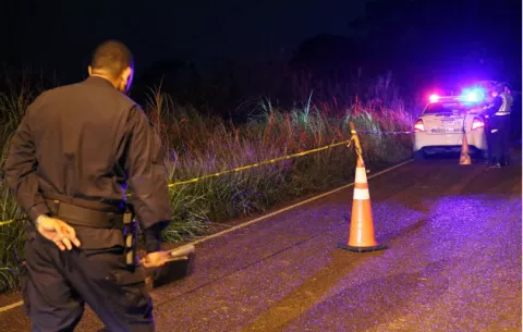 Encuentran hombre sin vida con heridas cortantes en el cuerpo
